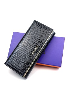 Шкіряний жіночий лаковий гаманець на кнопці BETHCAT M10-150 чорний